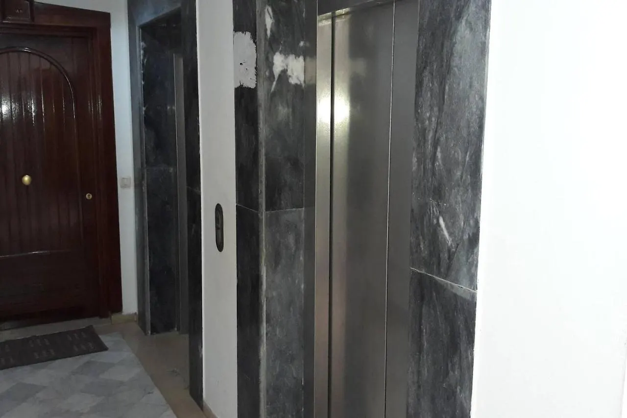 Rent Apartment F4 Richly Furnished In Tunis Sukrah 0*,