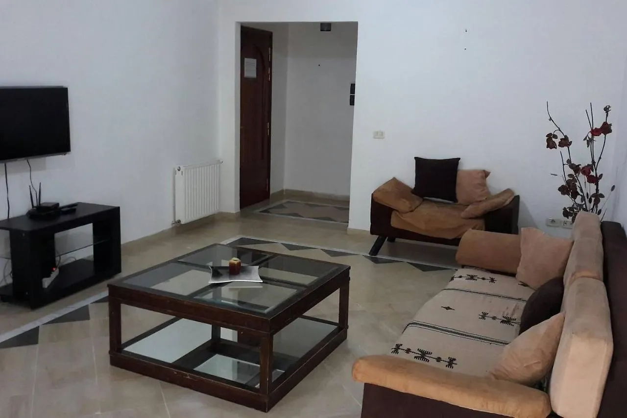 Rent Apartment F4 Richly Furnished In Tunis Sukrah 0*,  Tunisien
